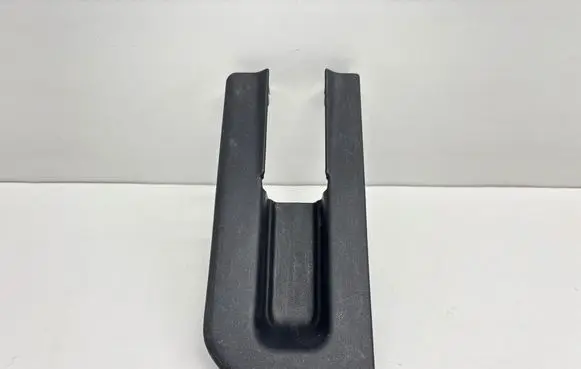 Toyota Prius+ (ZVW40) Rear seat rail trim cover 7215847070