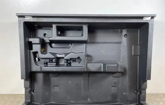 Mitsubishi Eclipse Cross Glove box