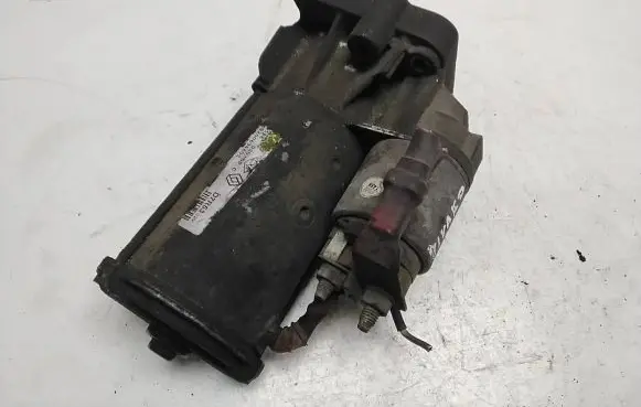 Opel Vivaro Starter motor 8200634602 D7R53 0303GP