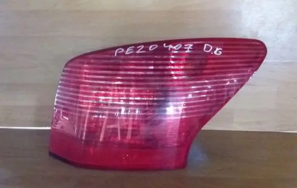 Peugeot 407 Rear/tail lights