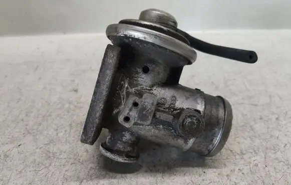 Volkswagen II LT Throttle valve
