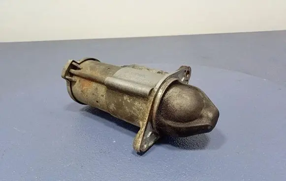 Opel Zafira C Starter motor 
