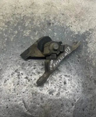 Opel Antara Engine mount bracket
