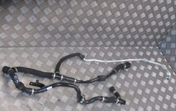 Mercedes-Benz AMG GT 4 x290 w290 Engine coolant pipe/hose A0005008900