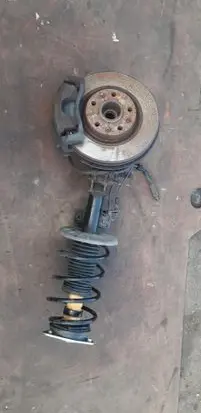Peugeot 308 Front wheel hub spindle knuckle 
