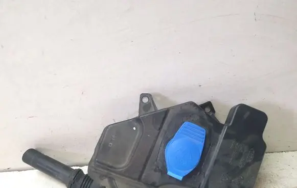 Audi A7 S7 4G Windshield washer fluid reservoir/tank 4G1955462