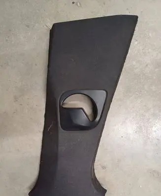 BMW X4 G02 (B) pillar trim (top) A082063