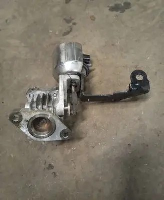 Hyundai Santa Fe Other engine bay part
