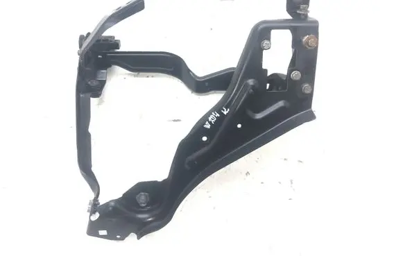 Mercedes-Benz C W204 Headlight/headlamp mounting bracket A204626044 204626044