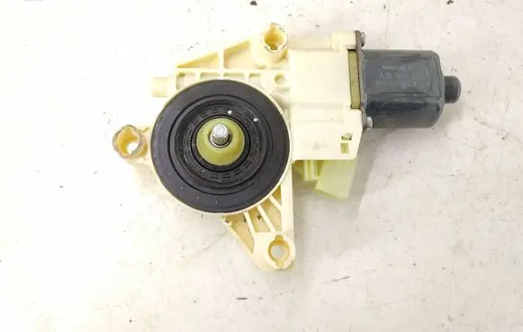 Mercedes-Benz E W212 Front door window regulator motor 2048200142 2129066802