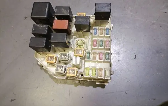 Toyota RAV 4 (XA20) Other relay 9098702012
