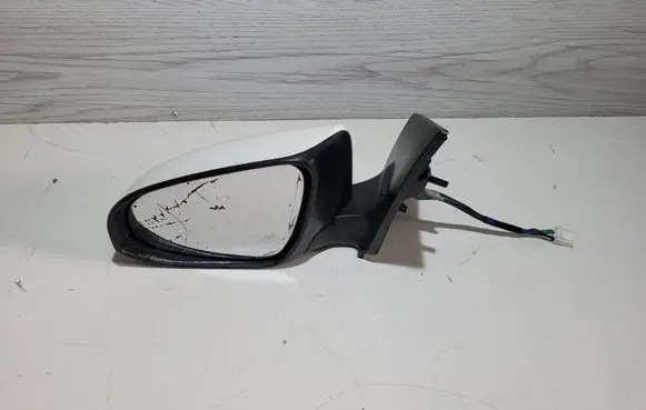Toyota Auris E180 Front door electric wing mirror 20493073