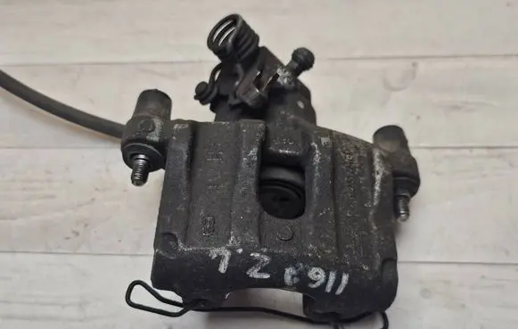 Ford C-MAX II Rear brake caliper 