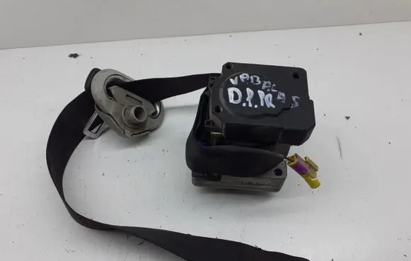 Volkswagen New Beetle Front seatbelt 857706G 33006641