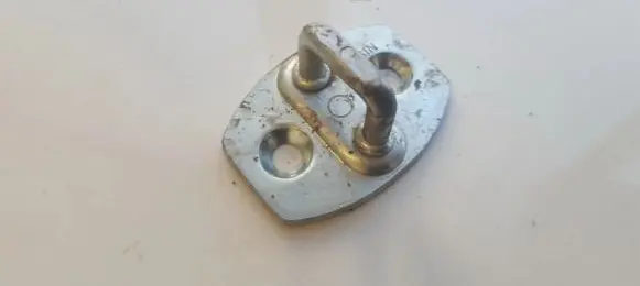 Toyota Avensis T250 Front door lock loop/hook striker 
