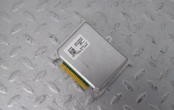 Peugeot 208 II LED ballast control module B13494004C