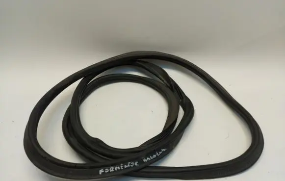 Cupra Formentor Trunk rubber seal (body) CUPRAUSZCZEL635
