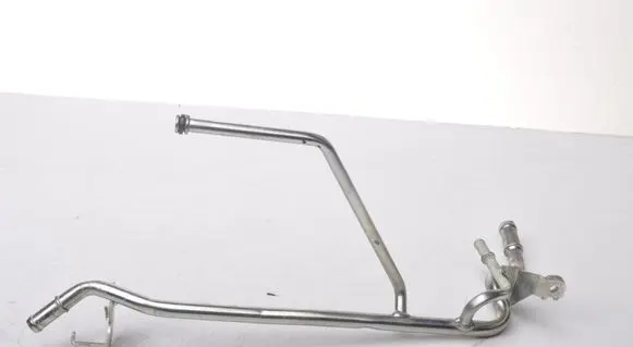 Volvo XC60 Fuel injector supply line/pipe 