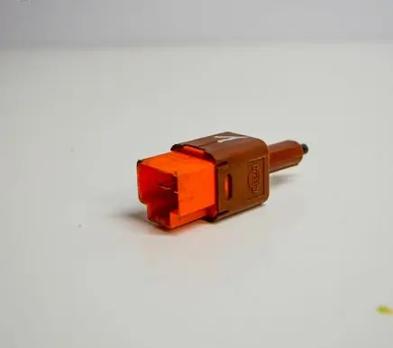 Nissan Juke I F15 Brake pedal sensor switch 5420K3