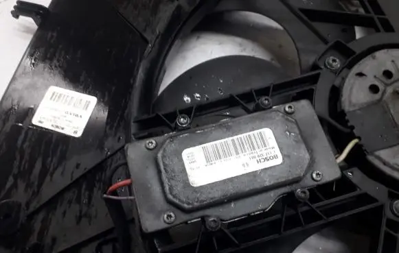 Volvo S80 Coolant fan relay 1137328081