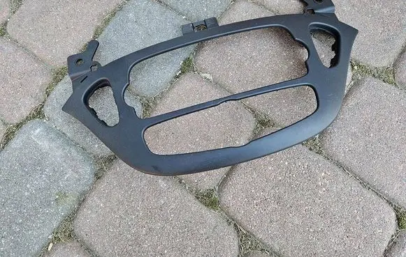 Opel Corsa E Radio/GPS head unit trim 13391249