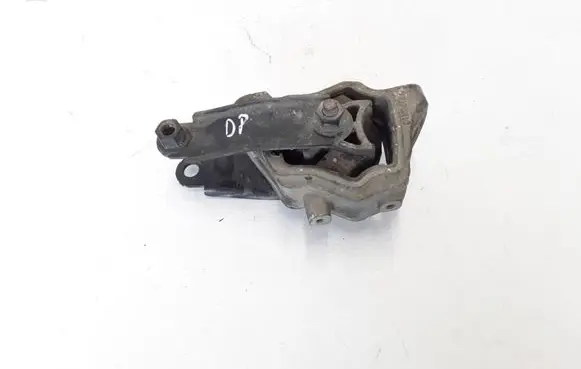 Volvo XC70 Engine mount bracket 30671219