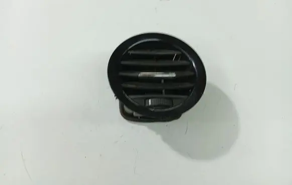 Opel Corsa D Dash center air vent grill 13180