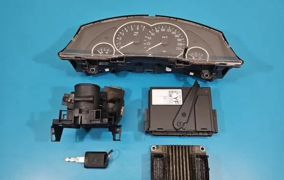 Opel Meriva A Engine control unit/module ECU 12214830 IMPRK1526310