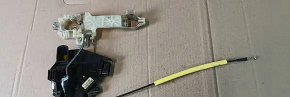 KIA Rio Front door lock 813B0H8260H