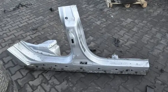 BMW 4 F36 Gran coupe Pillar (middle) 