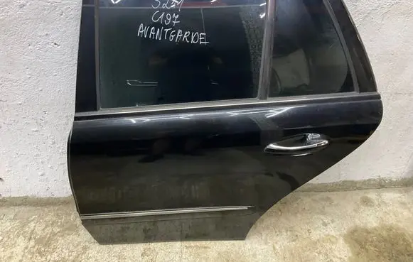 Mercedes-Benz E W211 Rear door