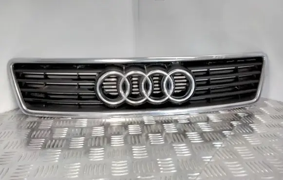 Audi A6 S6 C5 4B Front bumper upper radiator grill 4B0853651A