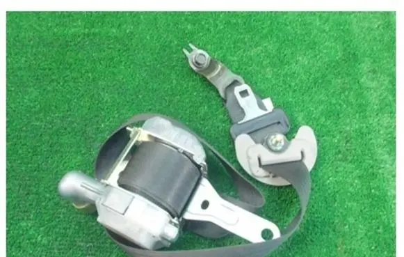 Subaru Legacy Front seatbelt