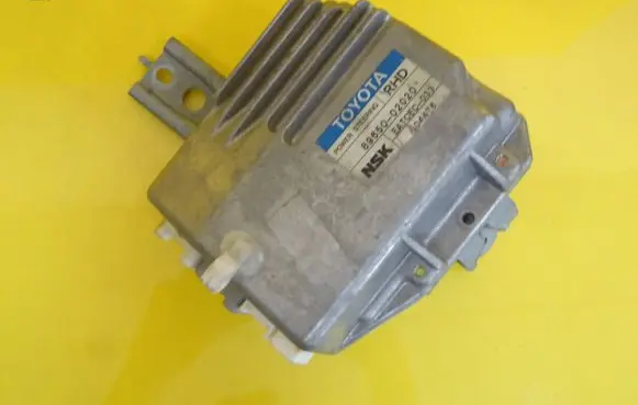 Toyota Corolla E120 E130 Power steering control unit/module 89650-02020