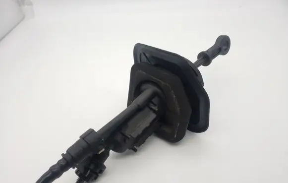 Ford Mondeo MK IV Clutch master cylinder KG19300