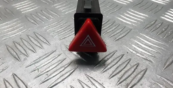 Skoda Octavia Mk1 (1U) Hazard light switch