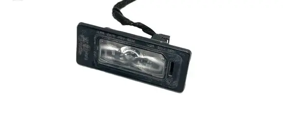 Volkswagen PASSAT B8 Number plate light 5NA943021 34369