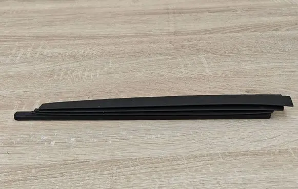 Audi A5 Sportback 8TA Windshield trim 8D9877782A