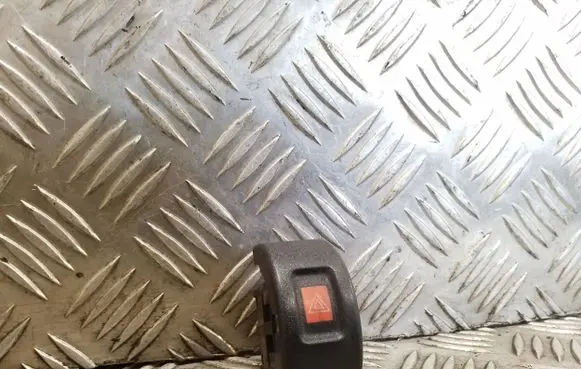 Opel Astra G Hazard light switch 09131728 09138059