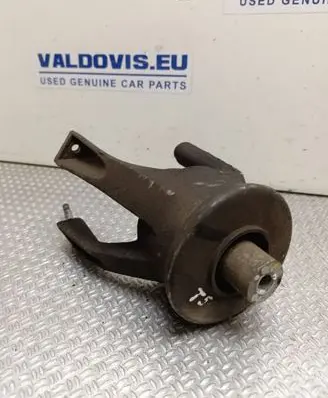 Volkswagen Transporter - Caravelle T5 Engine mount bracket 7E0199849