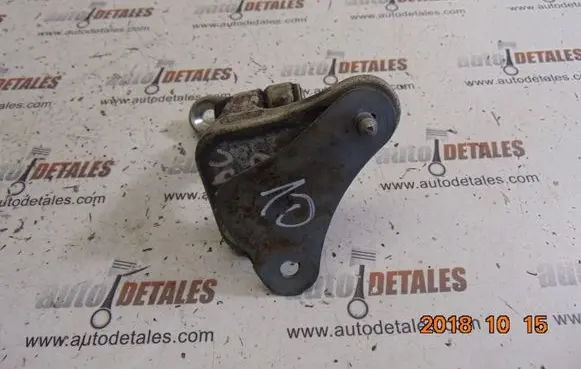 Mercedes-Benz C W203 Front door upper hinge