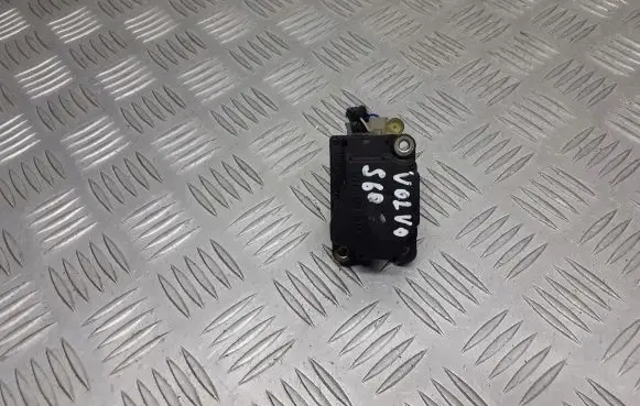 Volvo S60 Central body control module 74932D