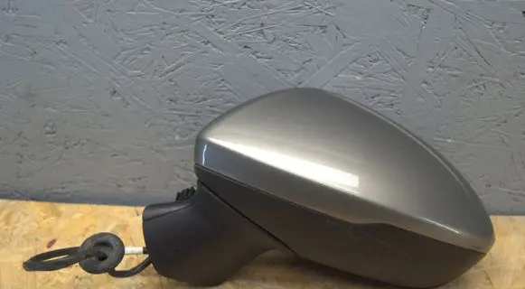 Vauxhall Astra K Front door electric wing mirror 