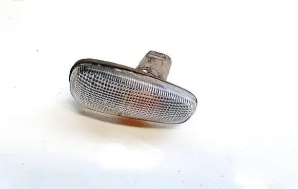 Mazda CX-7 Front fender indicator light