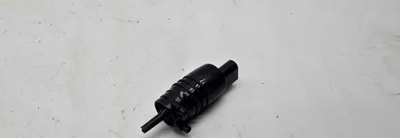 BMW 2 F46 Windscreen/windshield washer pump 7388349 75388340 P150703
