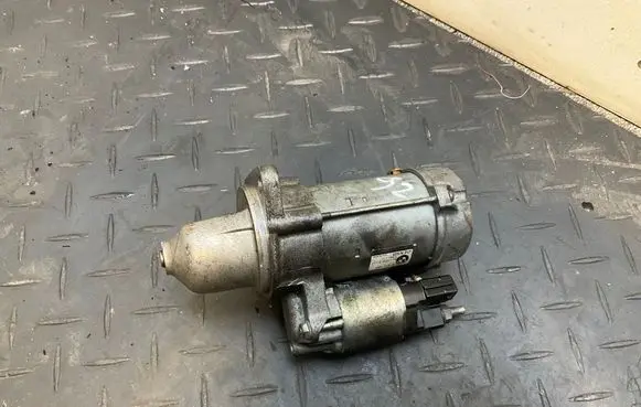BMW 5 F10 F11 Starter motor 7631558 4280009130