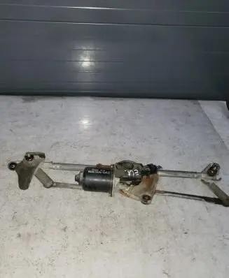 Toyota RAV 4 (XA20) Front wiper linkage and motor 159200-4842