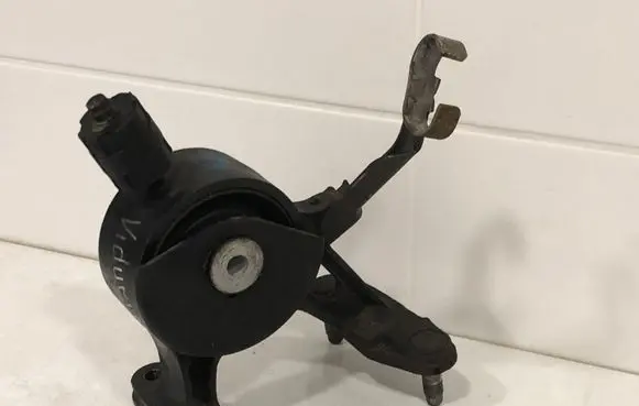 Toyota Verso Gearbox mount AV91687 91687