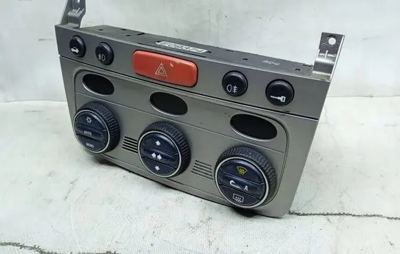 Alfa Romeo 147 Climate control unit 01560513690