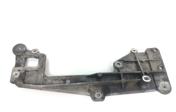 Mitsubishi Grandis Engine mounting bracket 03G131159